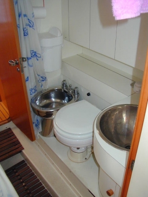 [Immagine: 201258144215_71050009 ridimens.jpg]